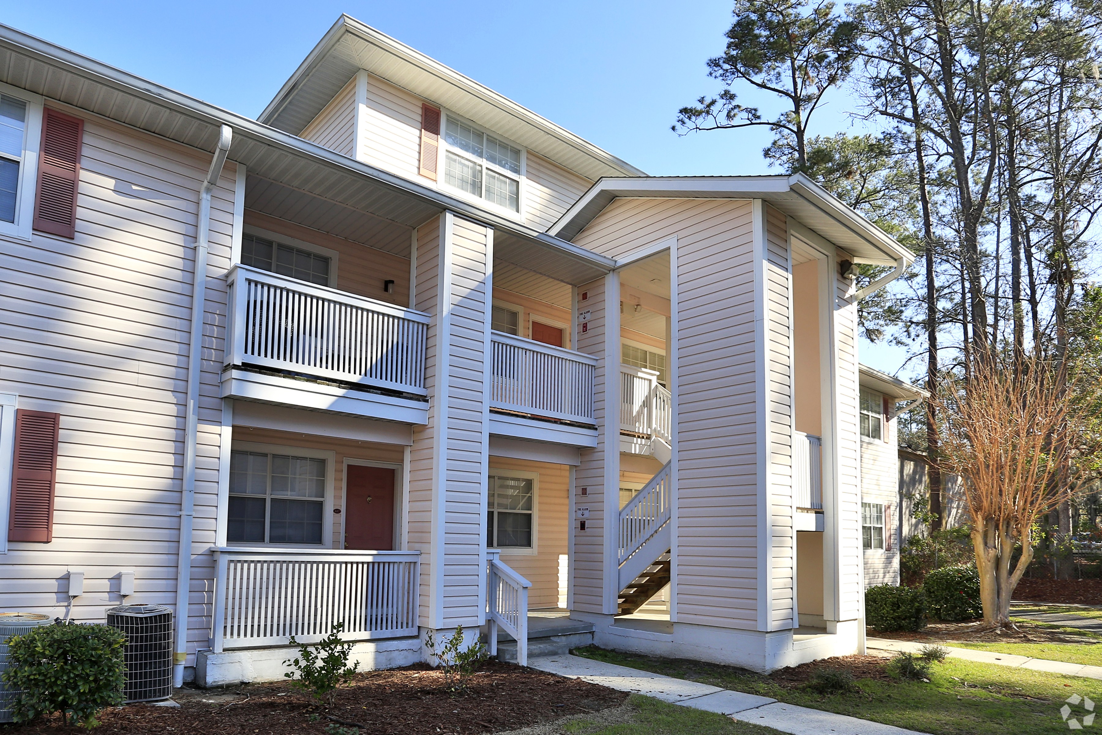 Plantation Oaks Apartments